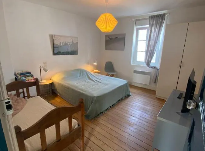 Maison Plage A 50M, Centre Ville Avec Sa Cabine De Plage